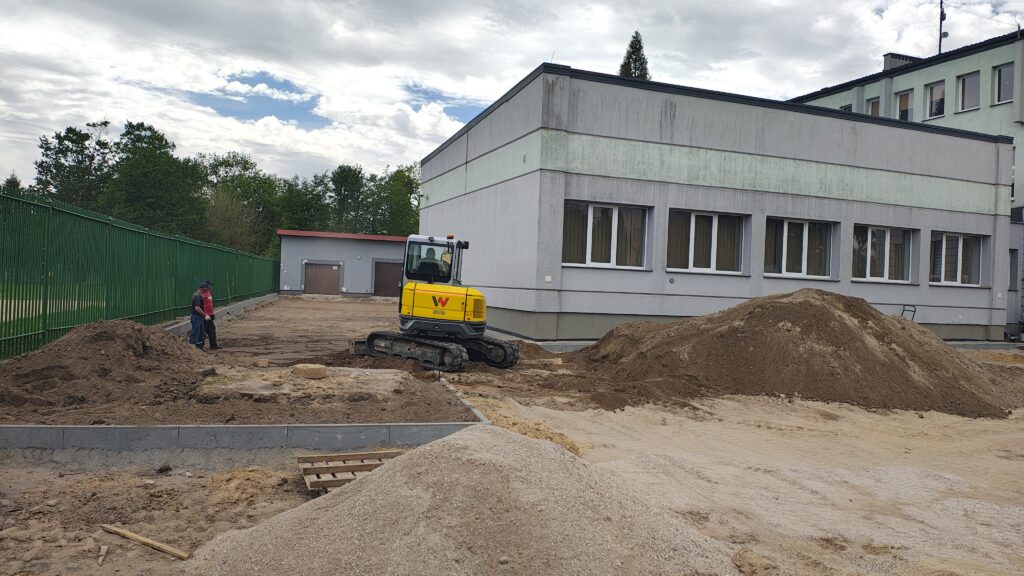 wykonanie nawierzchni wodoprzepuszczalnych